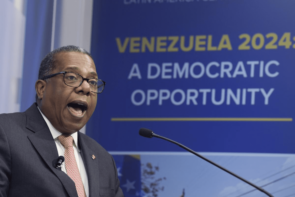 EE.UU. insta a los países latinoamericanos a presionar a Venezuela para elecciones libres