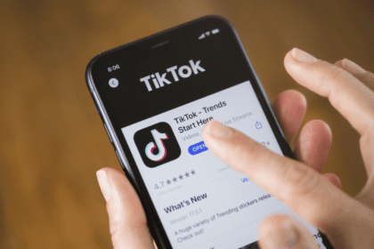 Comité de la Cámara Baja de EEUU aprueba ley que podría prohibir TikTok