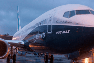 Investigan explosión del Boeing 737 MAX de Alaska Airlines