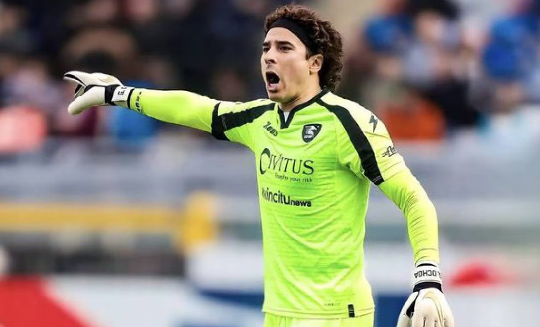 Guillermo Ochoa no es el único portero con más de mil goles en contra