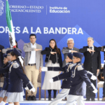 Encabeza Tere Honores a la Bandera en la Jacinto Canek