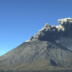 Alertan por enfermedades respiratorias, tras caída de ceniza del Popo