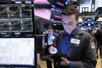 S&P 500 logra su mejor primer trimestre desde 2019