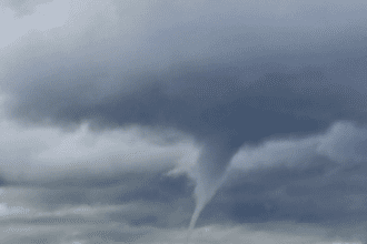 Un tornado en el área metropolitana de Lisboa daña algunas viviendas pero no deja víctimas