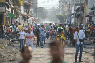 Entregan ayuda humanitaria a decenas de damnificados por caída de alud en el sur de Perú