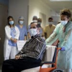 Médicos siguen atendiendo secuelas de la pandemia