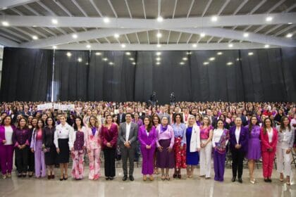 Conmemora Tere Día Internacional de la Mujer