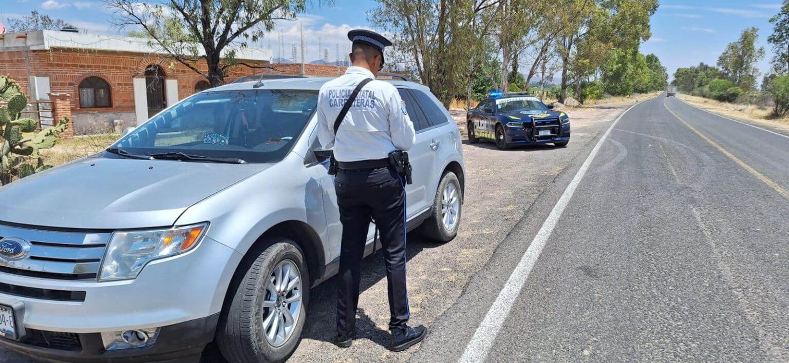 Mantienen vigilancia en carreteras estatales y federales