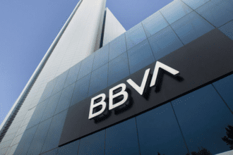 Hay espacio para seguir creciendo el salario mínimo en México: BBVA