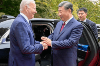 Xi avisa a Biden que Estados Unidos "crea riesgos" con sus restricciones tecnológicas