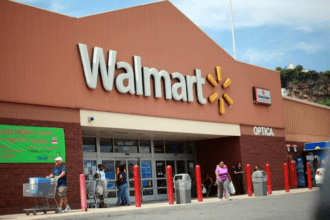 Aumento al salario mínimo beneficia ingresos de Walmart de México