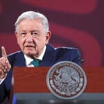 El presidente López Obrador durante una rueda de prensa matutina en Palacio Nacional. Foto de EFE/ Sáshenka Gutiérrez.